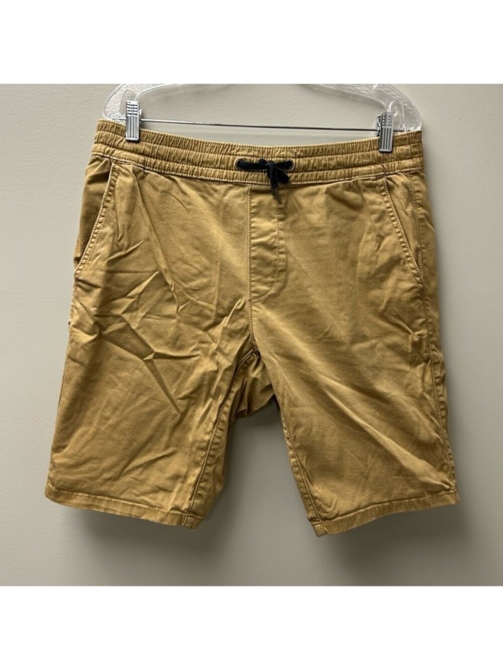 Hollister Men’s Khaki Jogger Shorts